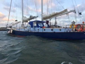 Living Water at anchor in Falmouth (3)